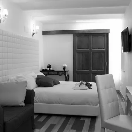 Hub Navona-3